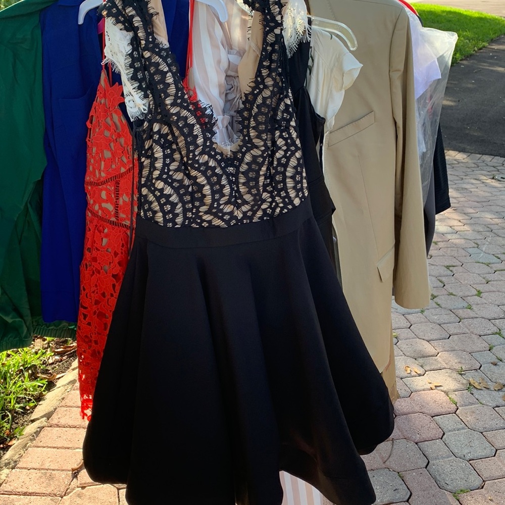 Women’s morning size small, beautiful black dress